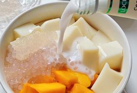 Mango Sago with Coconut Milk