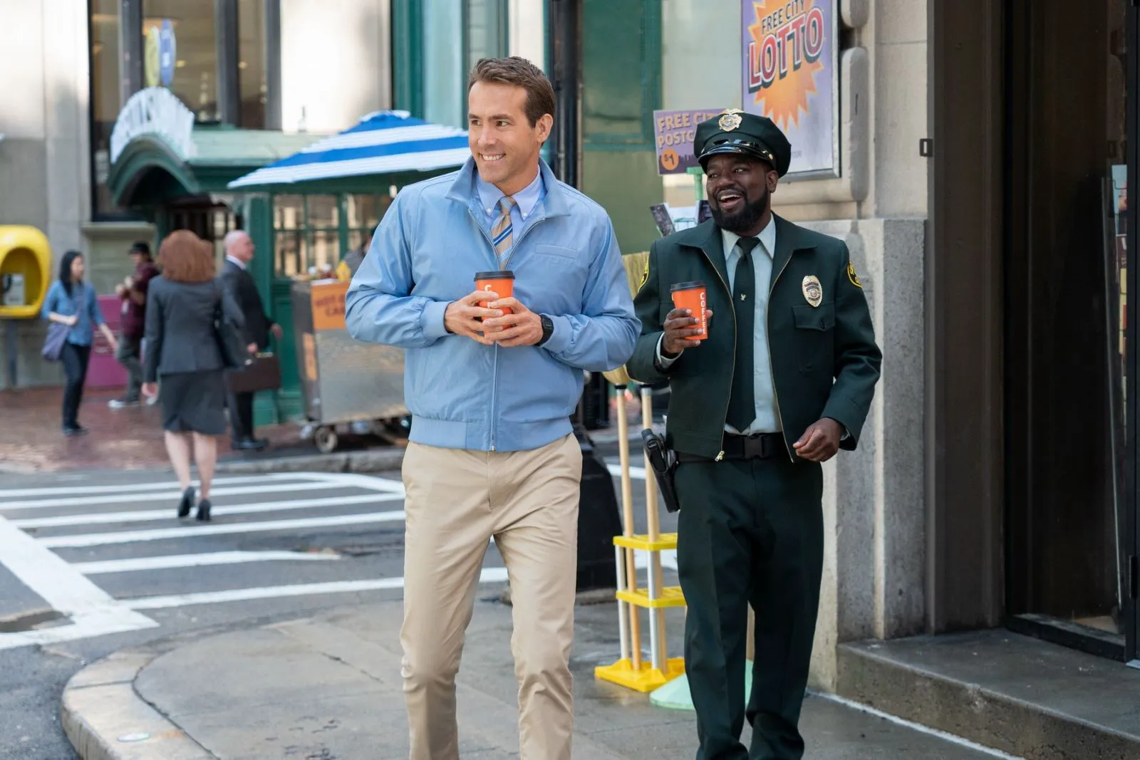 Review of "Free Guy" - A modern "Truman Show" with Ryan Reynolds as an NPC from a video game
