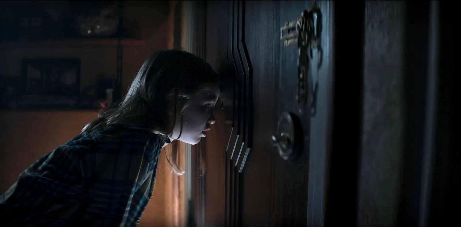 Evil Does Not Stay Home: A Review of "Evil Dead Rise" - A Reboot of Sam Raimi's Cult Franchise